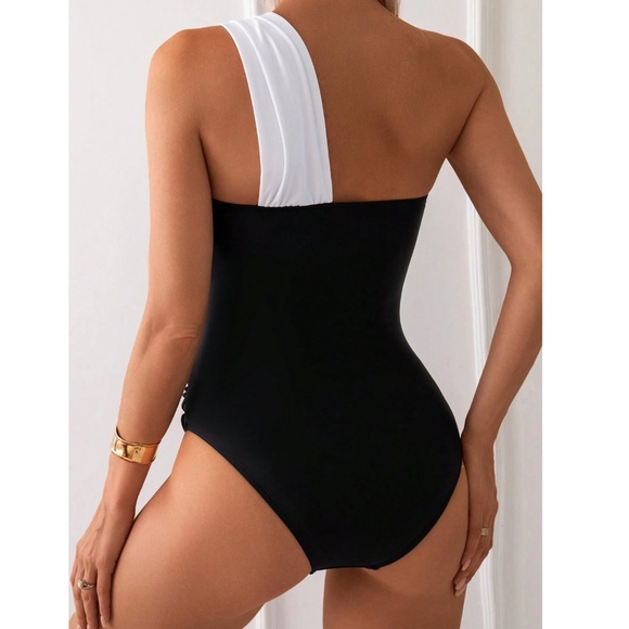 Black One Piece Swimsuit White Trim, Twisted One Shoulder Strap - Picture 3 of 5